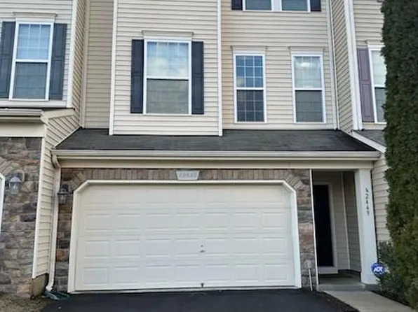 42449 Patrick Wayne Sq, Ashburn, VA 20148