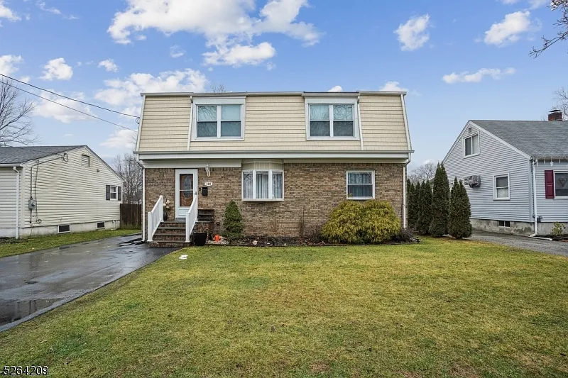 180 Pine St photo 1