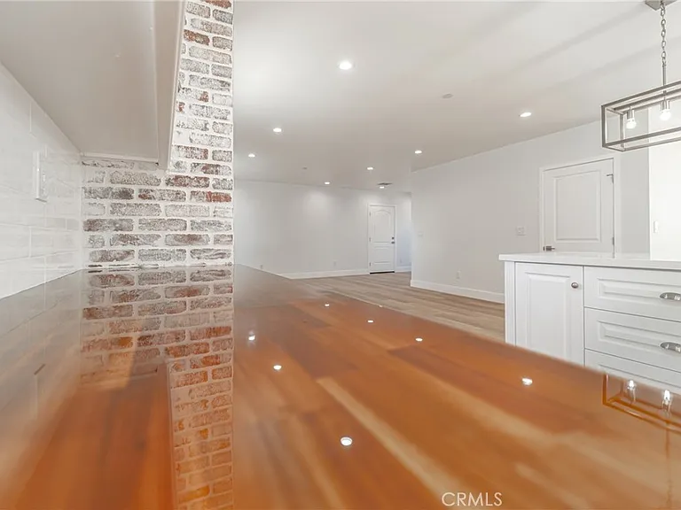 13128 Putnam St — Photo 12