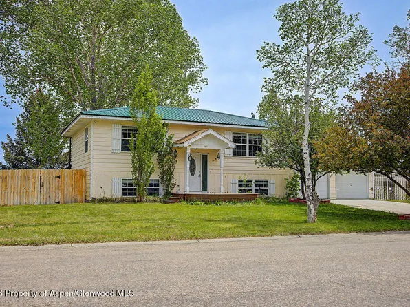 281 Woodbury Dr, Craig, CO 81625