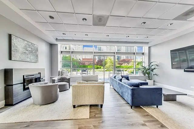 545 N Dearborn St #3008 — Photo 16