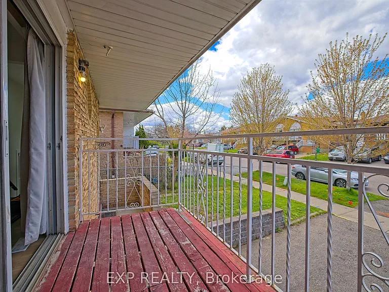 4 Fallway Rd #UPPER — Photo 28
