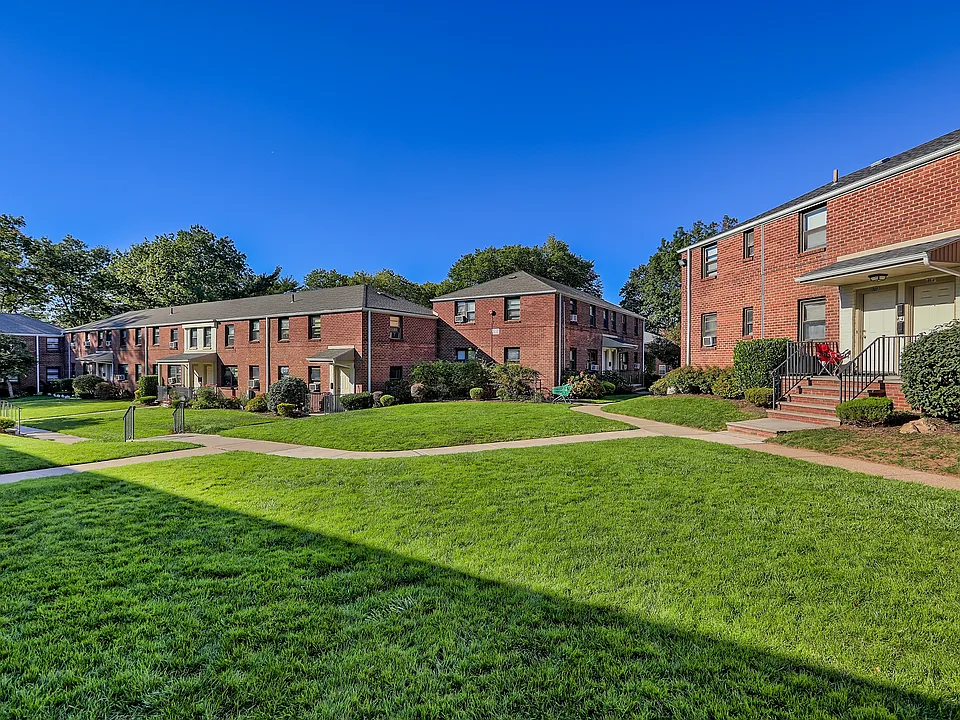 Summit Gardens