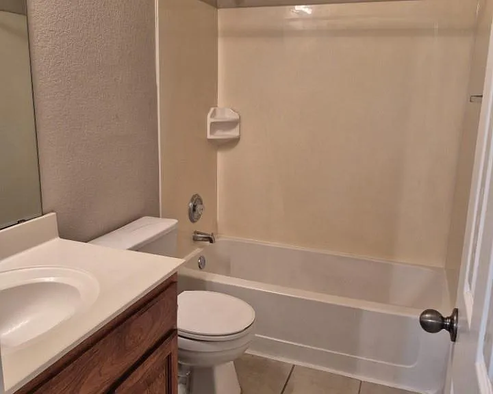 808 Busleigh Castle Way — Photo 21