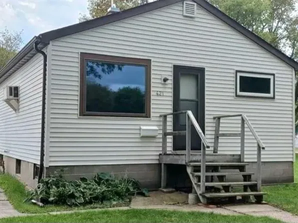 421 9th St, International Falls, MN 56649