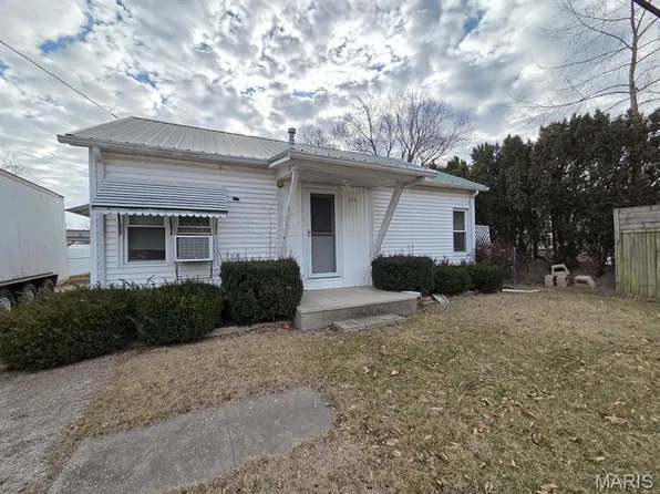 704 S Monticello Rd, Canton, MO 63435