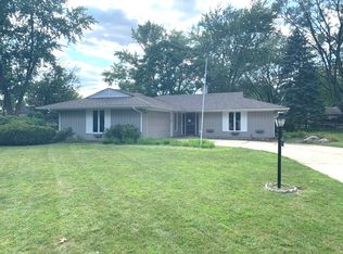 11 Barclay Ct, Montgomery, IL 60538