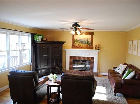 2nd image of 744 Emmett Creek Ln