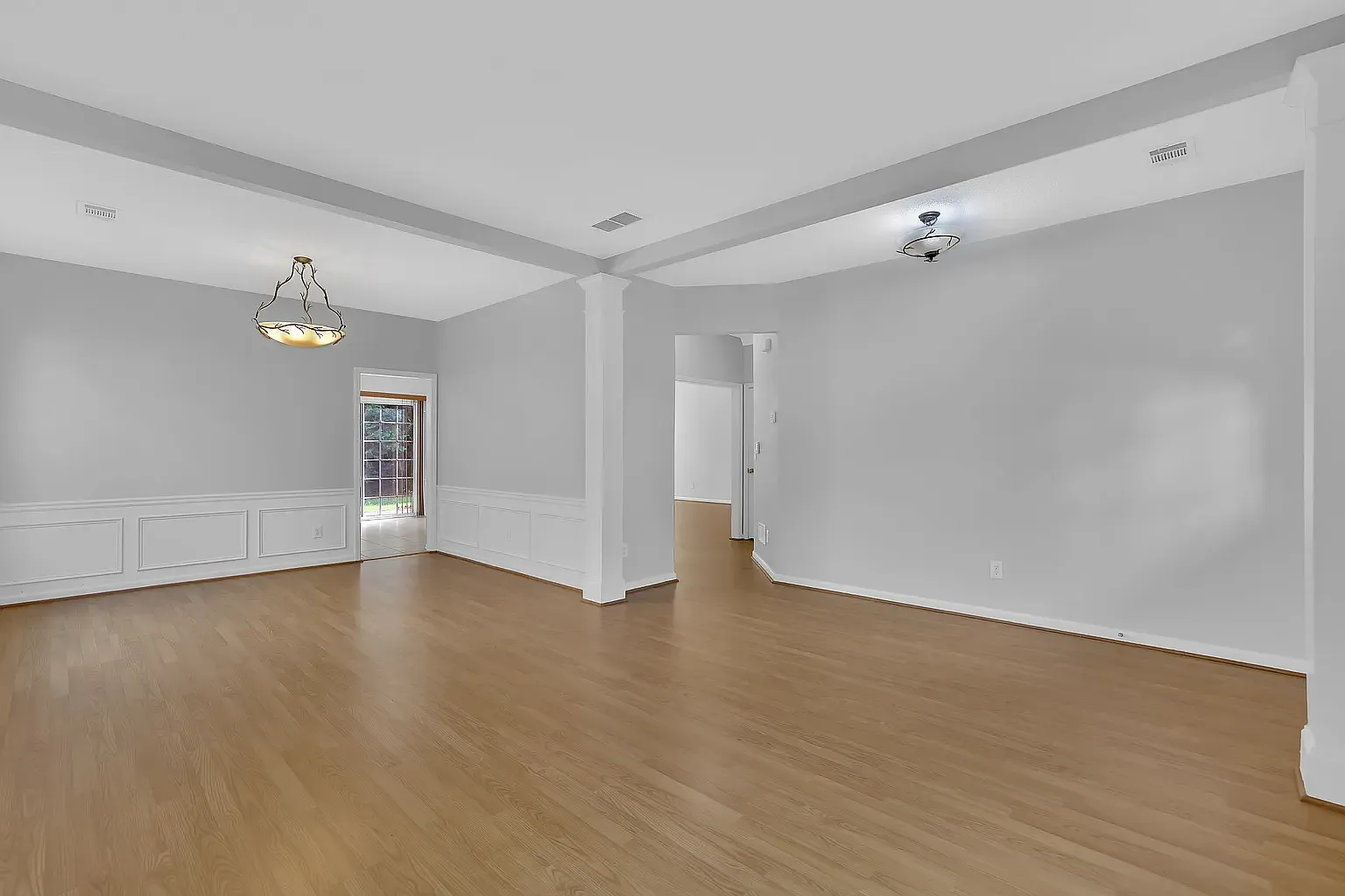 3 bed, 2.5 bath, 2074 sqft, $2,750 — Photo 4