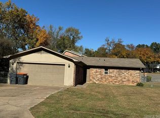1000 W 17th Ter, Russellville, AR 72801