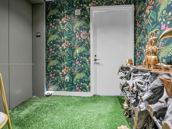 4th image of 650 NE 32nd St Unit 2404