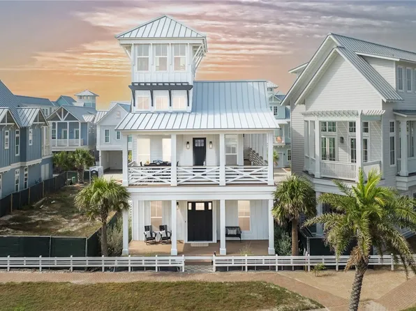 215 Laughter Ln, Port Aransas, TX 78373