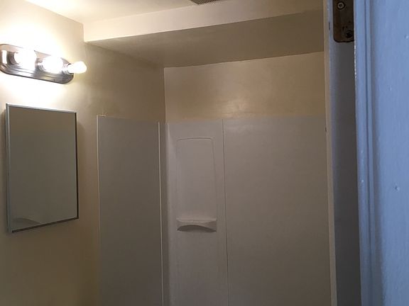 3rd image of 15112 Euclid Ave #403