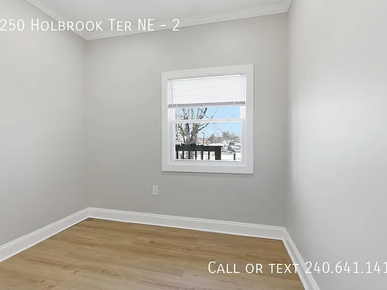 1250 Holbrook Ter NE #2 — Photo 10