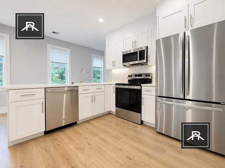 124 Kenrick St #6 — Photo 1