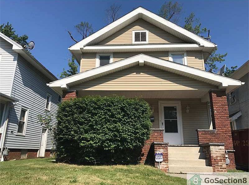 1st image of 456 Shasta Dr