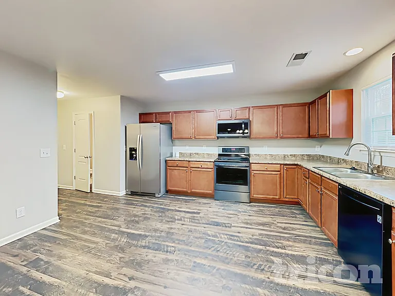 1594 Weatherend Dr — Photo 7