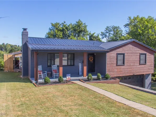 209 Dennis Ln, Saint Clairsville, OH 43950