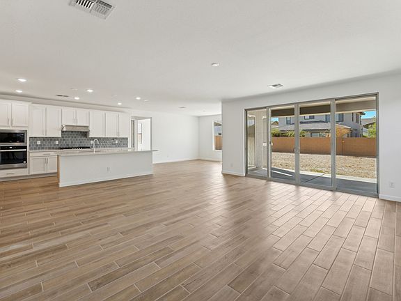 Wales Ranch - Diamond Interior Image 4