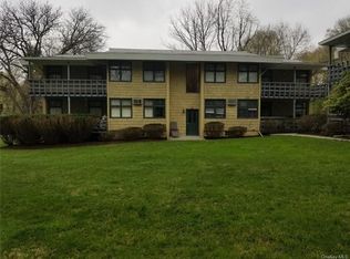 20 Locust St APT 1D, Warwick, NY 10990