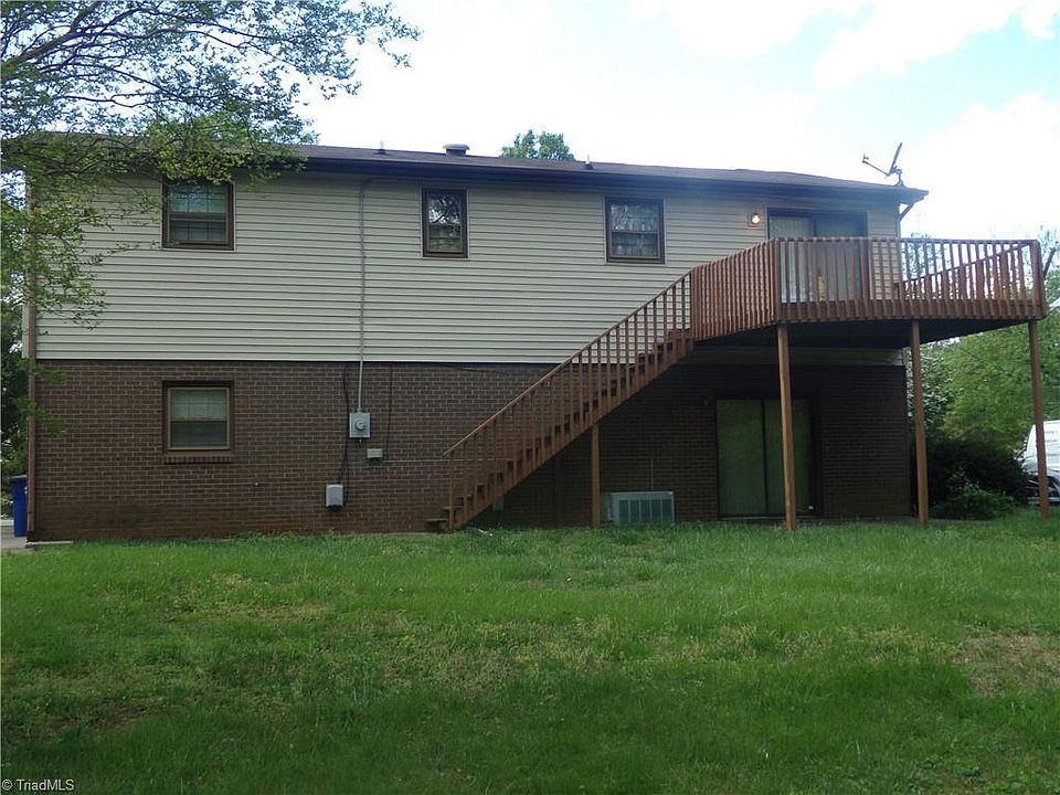 2nd image of 1819 Butler St