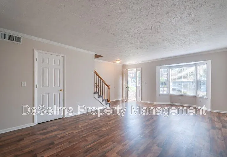 302 Ash Forge Dr — Photo 5