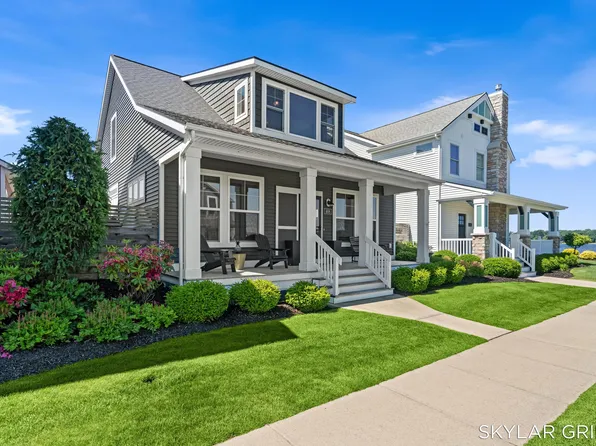 408 W Staples Dr, Whitehall, MI 49461