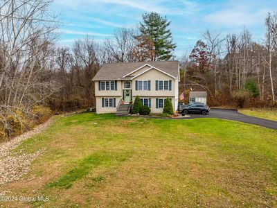 7 Tucker Pond Court, Troy, NY, 12182