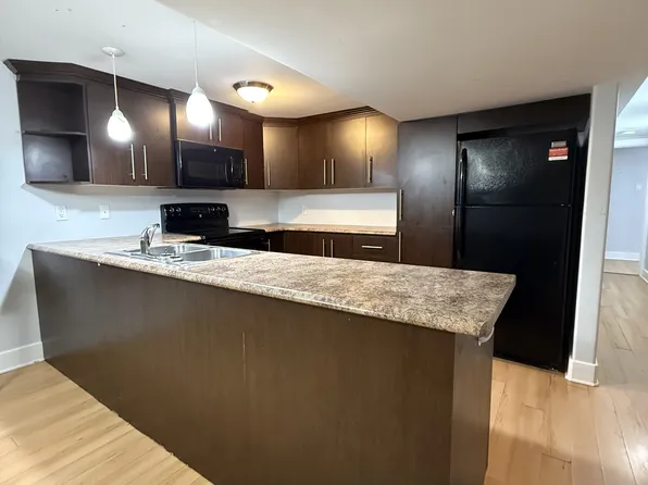 30B Ridgefield Cres #1, Ottawa, ON K2H 6S6