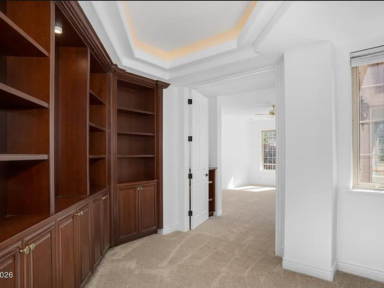 4690 Aberfeldy Rd — Photo 20