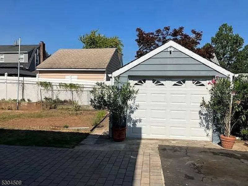 720 Erudo St — Photo 3