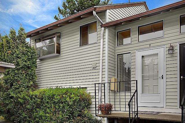 1st image of 15625 42nd Ave S APT 9