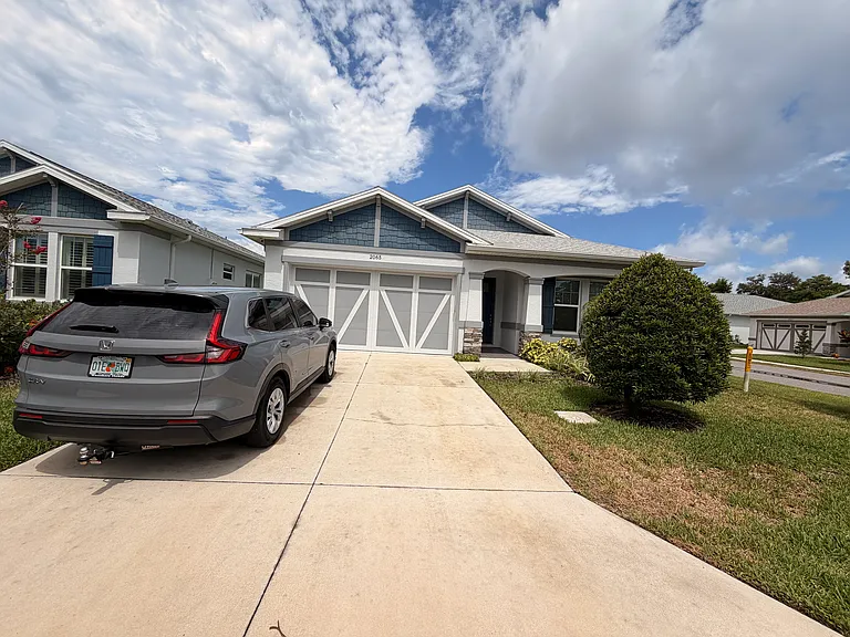 2065 Paragon Cir W — Photo 16