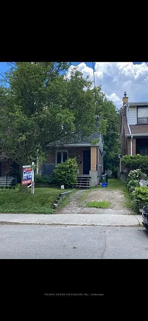 121 Maplewood Ave