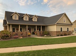 1910 Wildflower Dr, Marshfield, WI 54449