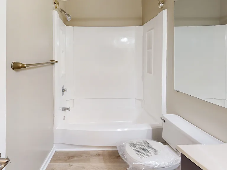 Seneca Place — Photo 109