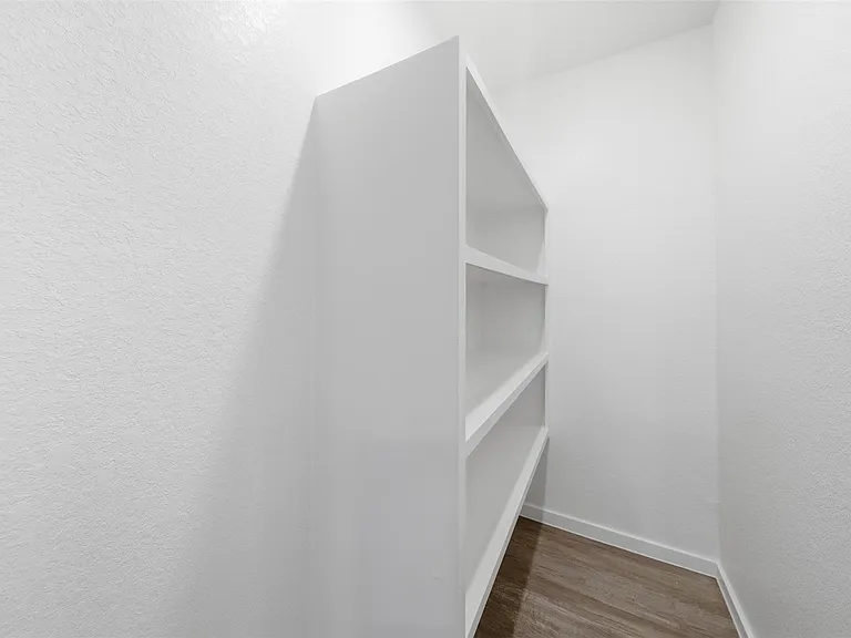 40810 Hawthorne Glades St — Photo 28