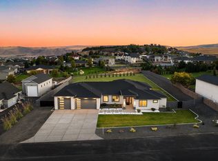 82503 E Wallowa Rd, Kennewick, WA 99338