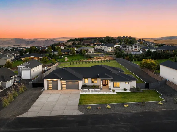 82503 E Wallowa Rd, Kennewick, WA 99338