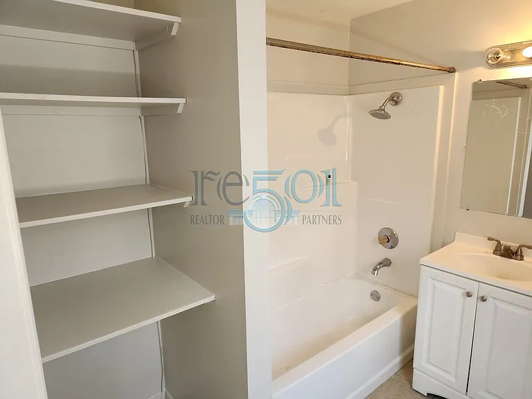 1015 N Fillmore St — Photo 9