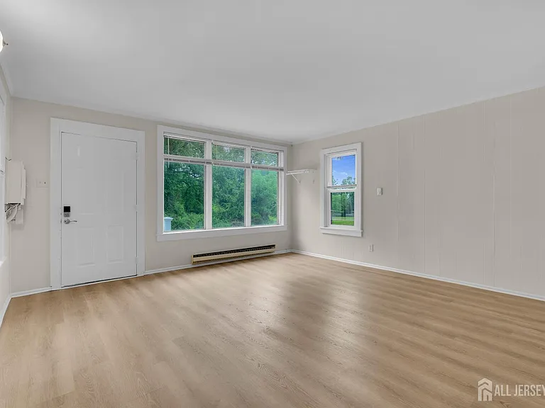 302 Schoolhouse Rd #B — Photo 8