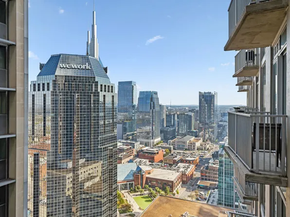 415 Church St APT 2307, Nashville, TN 37219