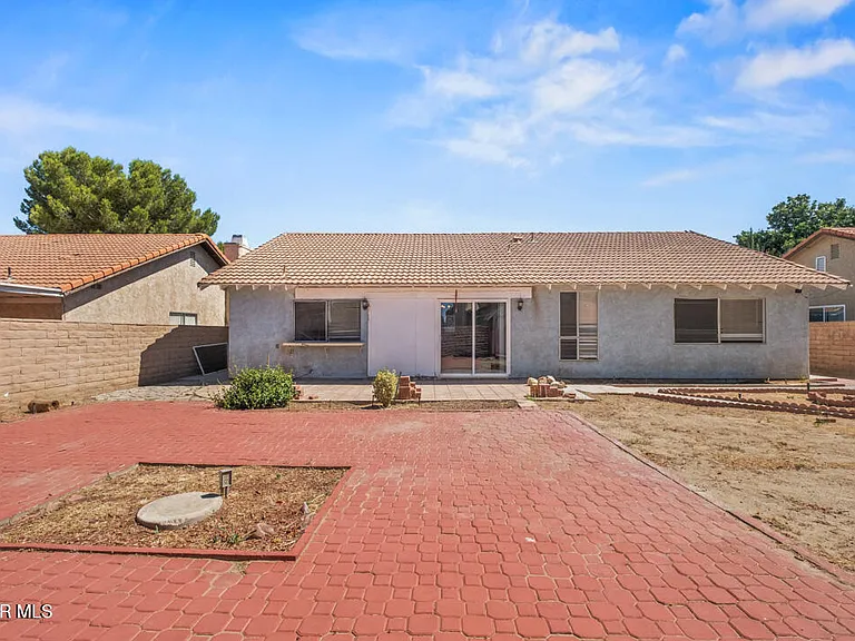 1253 Morven St — Photo 37
