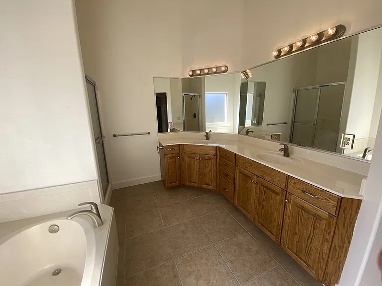 1614 N 2130 W — Photo 17