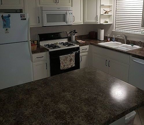 5th image of 246 Robin Ln