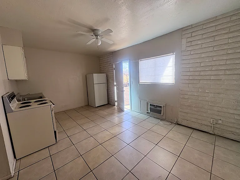The Cypress Point Apartments — Photo 8