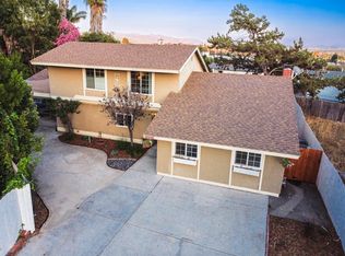 1061 Rincon Villa Pl, Escondido, CA 92027