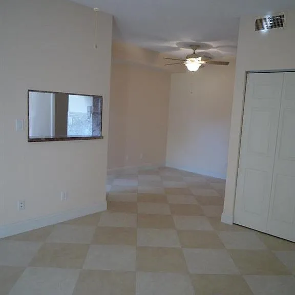 800 Cypress Park Way #M — Photo 3