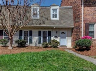 4080 E Huntingreen Ln, Winston Salem, NC 27106