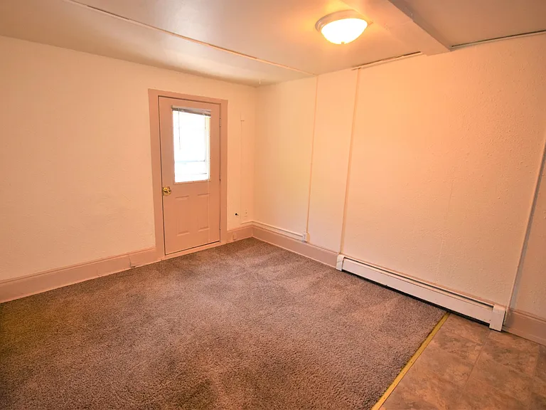 556 Jefferson St #10 — Photo 3